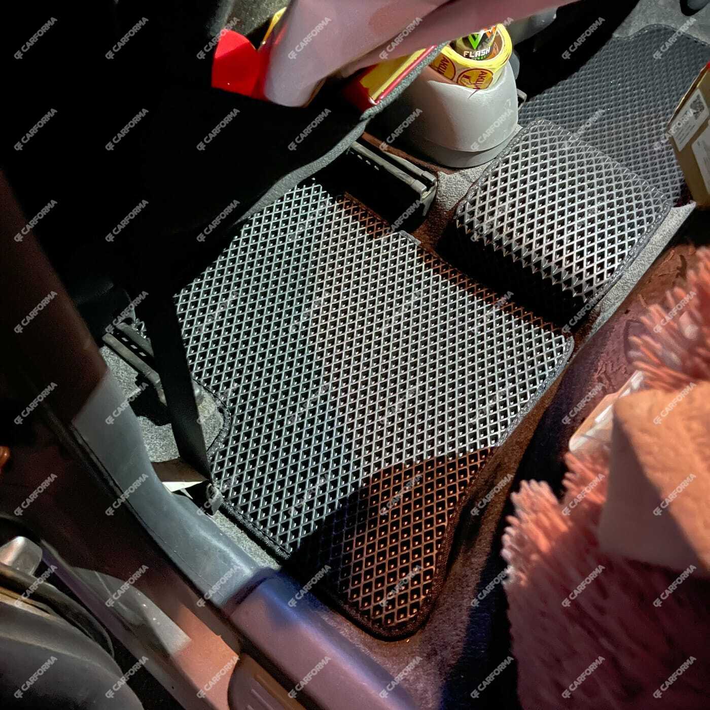 Коврики на Toyota Vitz I 1998&nbsp;-&nbsp;2005 в Перми