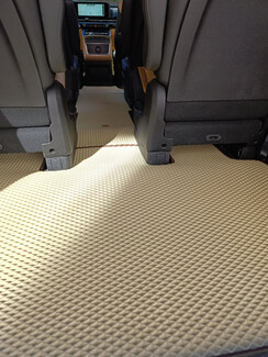 Коврики на KIA Carnival IV 11 мест 2020 - 2025 в Перми Коврики на KIA Carnival IV 11 мест 2020 - 2025 в Перми