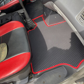 Водительские коврики Mitsubishi Space Gear 1994 - 2007 в Перми Водительские коврики Mitsubishi Space Gear 1994 - 2007 в Перми