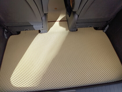 Коврики на KIA Carnival IV 11 мест 2020 - 2025 в Перми Коврики на KIA Carnival IV 11 мест 2020 - 2025 в Перми