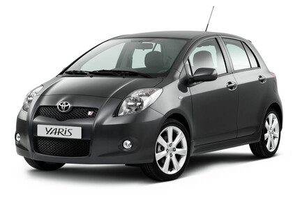 Коврики на Toyota Yaris II 2005 - 2011 в Перми