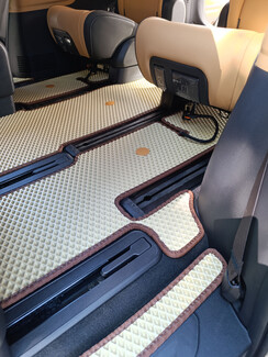 Коврики на KIA Carnival IV 11 мест 2020 - 2025 в Перми Коврики на KIA Carnival IV 11 мест 2020 - 2025 в Перми