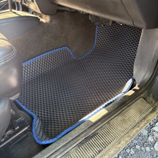 Коврики на Jeep Grand Cherokee (ZJ) 1992&nbsp;-&nbsp;1999 в Перми